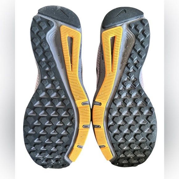 Nike Quest 2 SE Pumice Black Coral Stardust colorway Size 8.5 - Picture 6 of 7